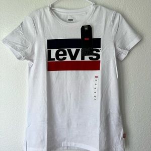 BRAND NEW LEVIS original women’s top xs,